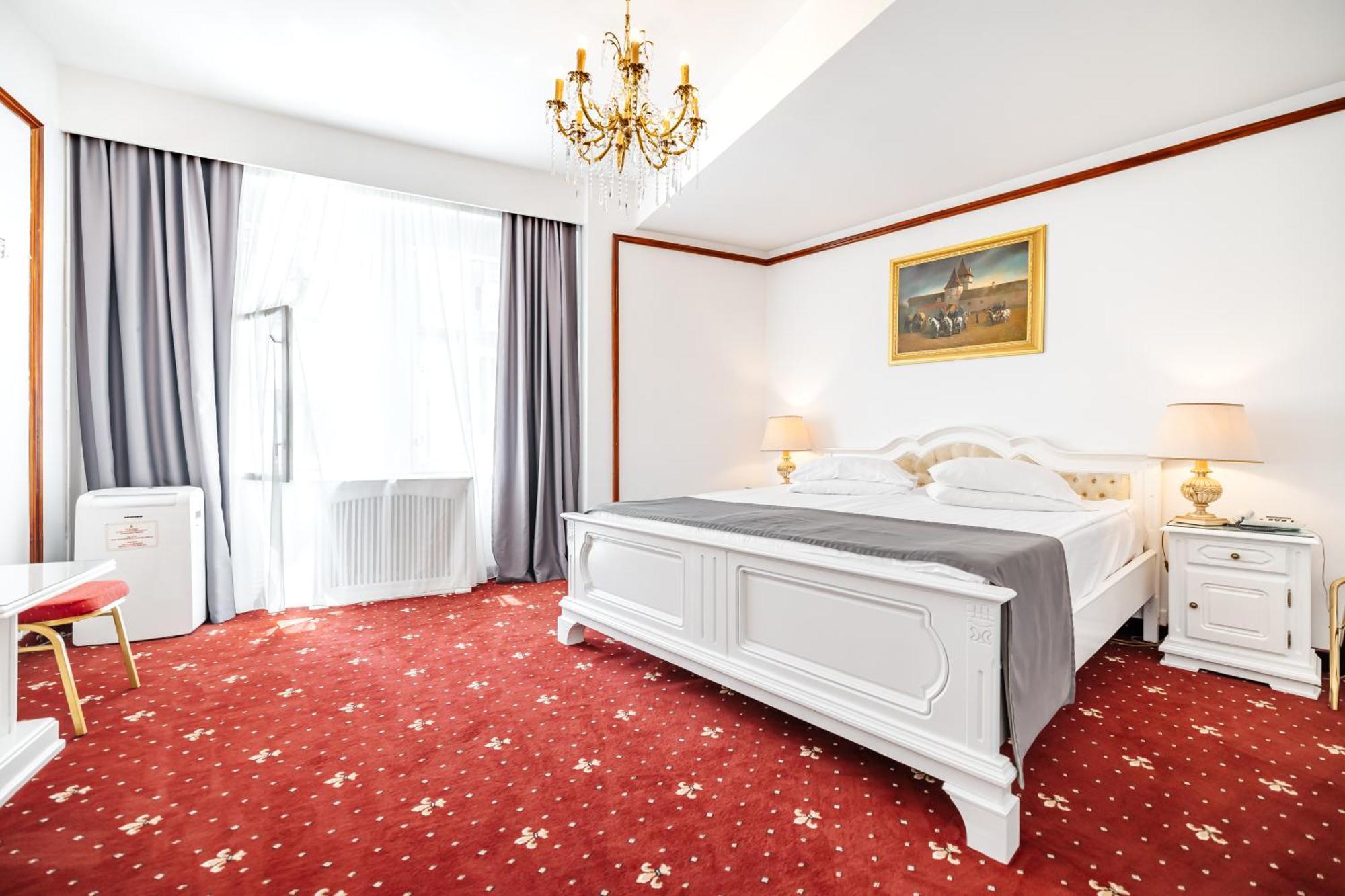 Hotel Imparatul Romanilor Sibiu Exterior foto