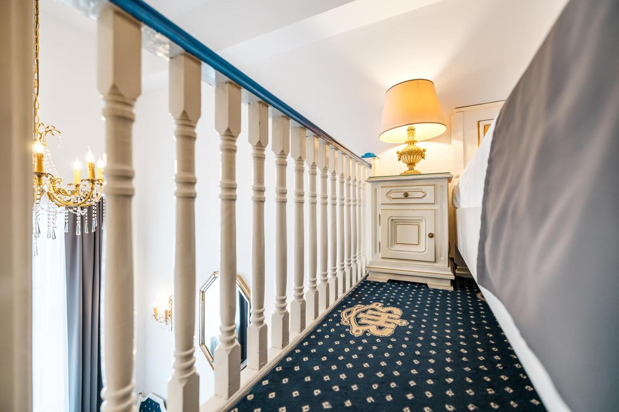 Hotel Imparatul Romanilor Sibiu Exterior foto