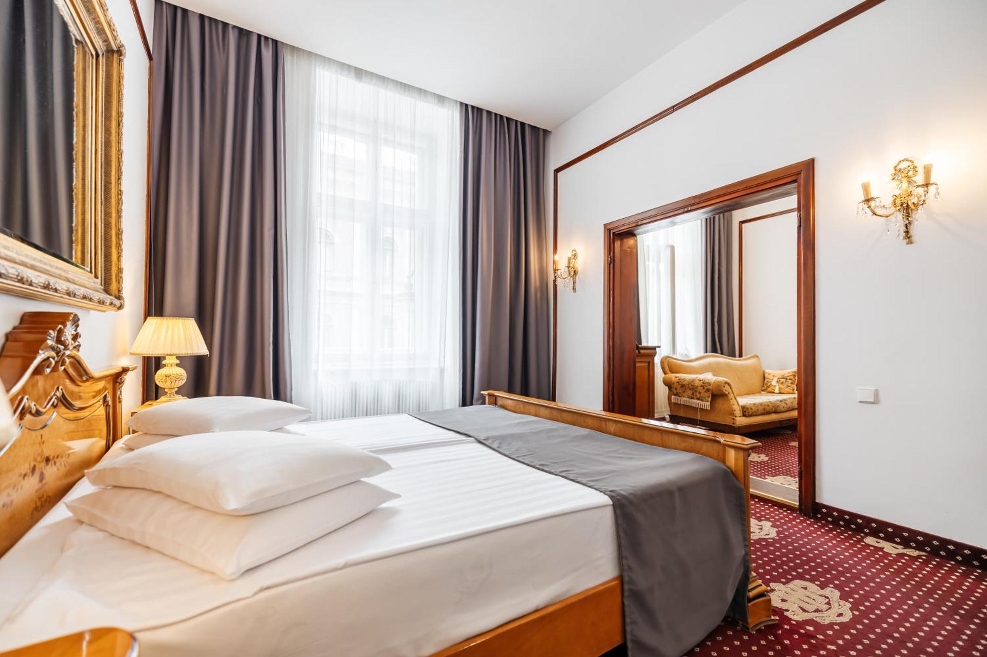 Hotel Imparatul Romanilor Sibiu Exterior foto