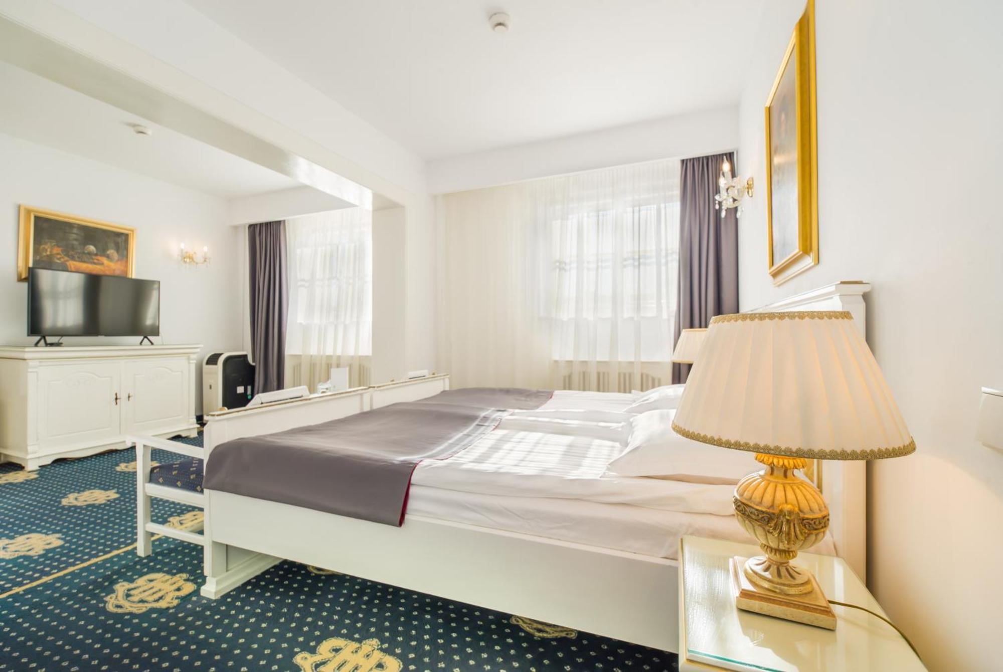 Hotel Imparatul Romanilor Sibiu Cameră foto