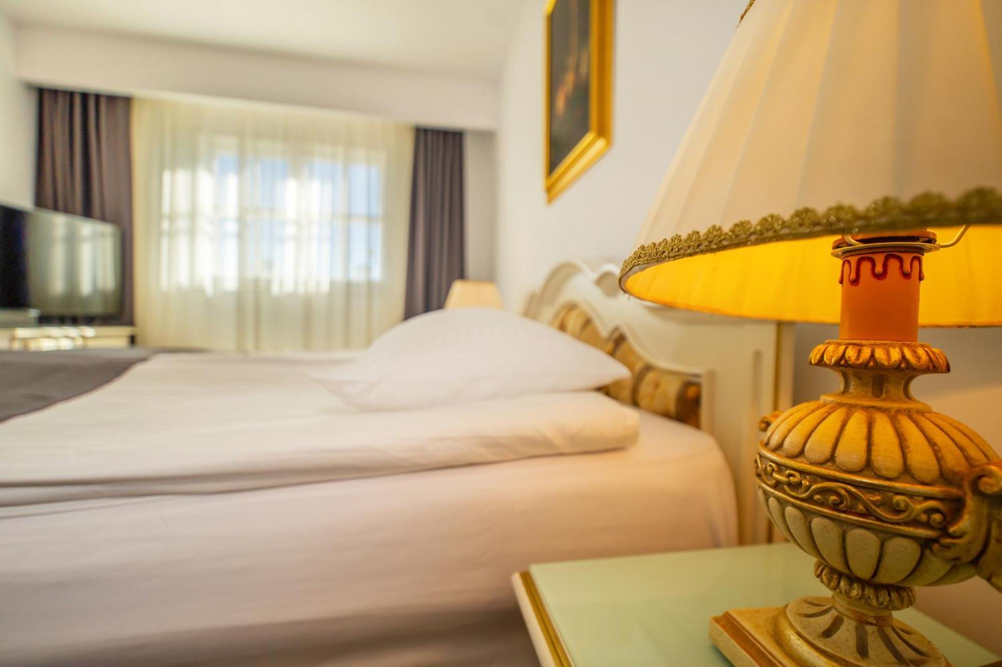 Hotel Imparatul Romanilor Sibiu Cameră foto