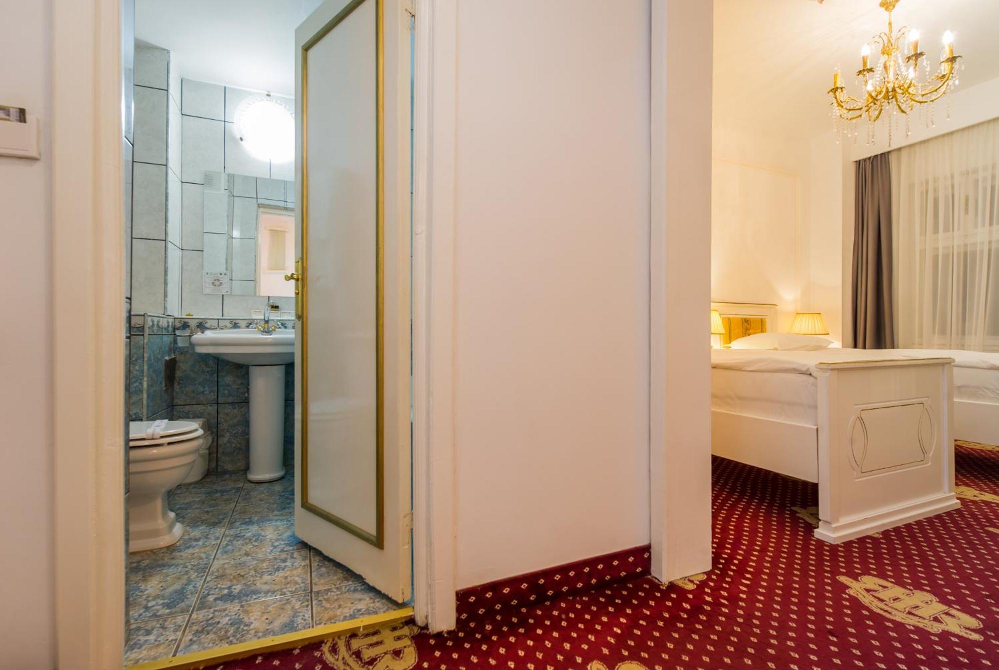 Hotel Imparatul Romanilor Sibiu Cameră foto