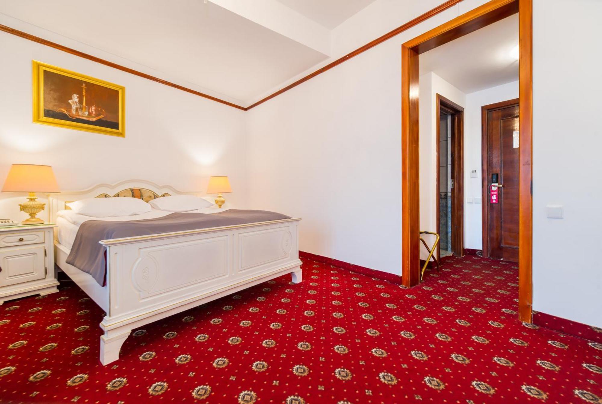 Hotel Imparatul Romanilor Sibiu Cameră foto