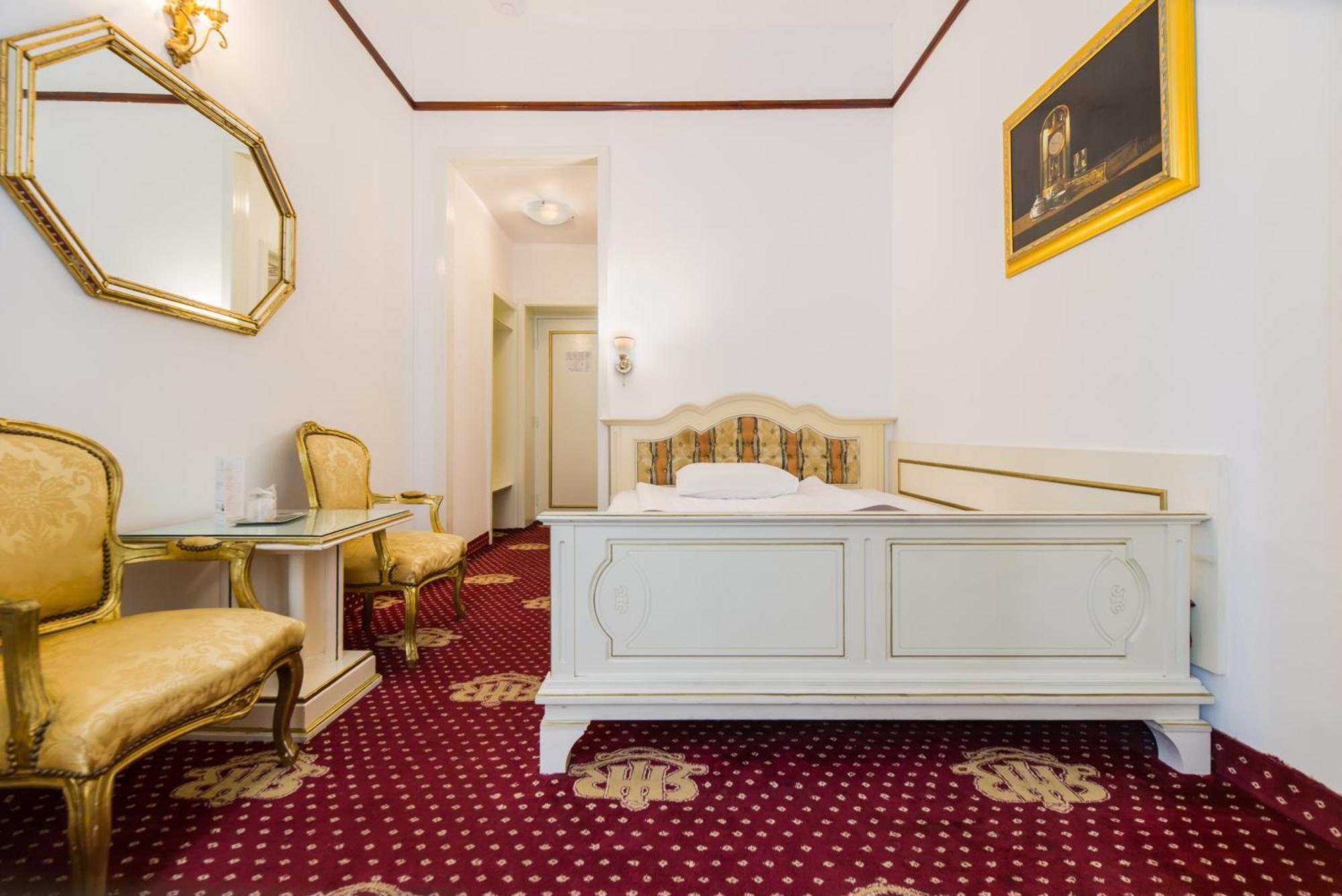 Hotel Imparatul Romanilor Sibiu Cameră foto
